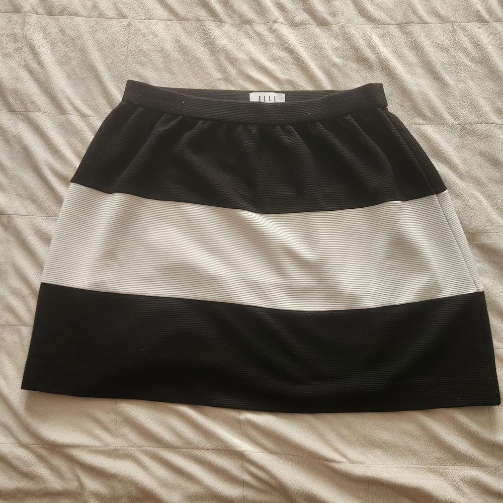 Elle Women's Black & White Stripe Straight Skirt Stretch Waist Sz Medium